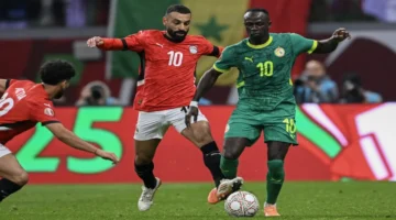 قبل انطلاق المباراة.. كواليس لقاء محمد صلاح وساديو ماني في مواجهة مصر والسنغال